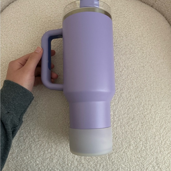 Stanley 40oz - Picture 3 of 8